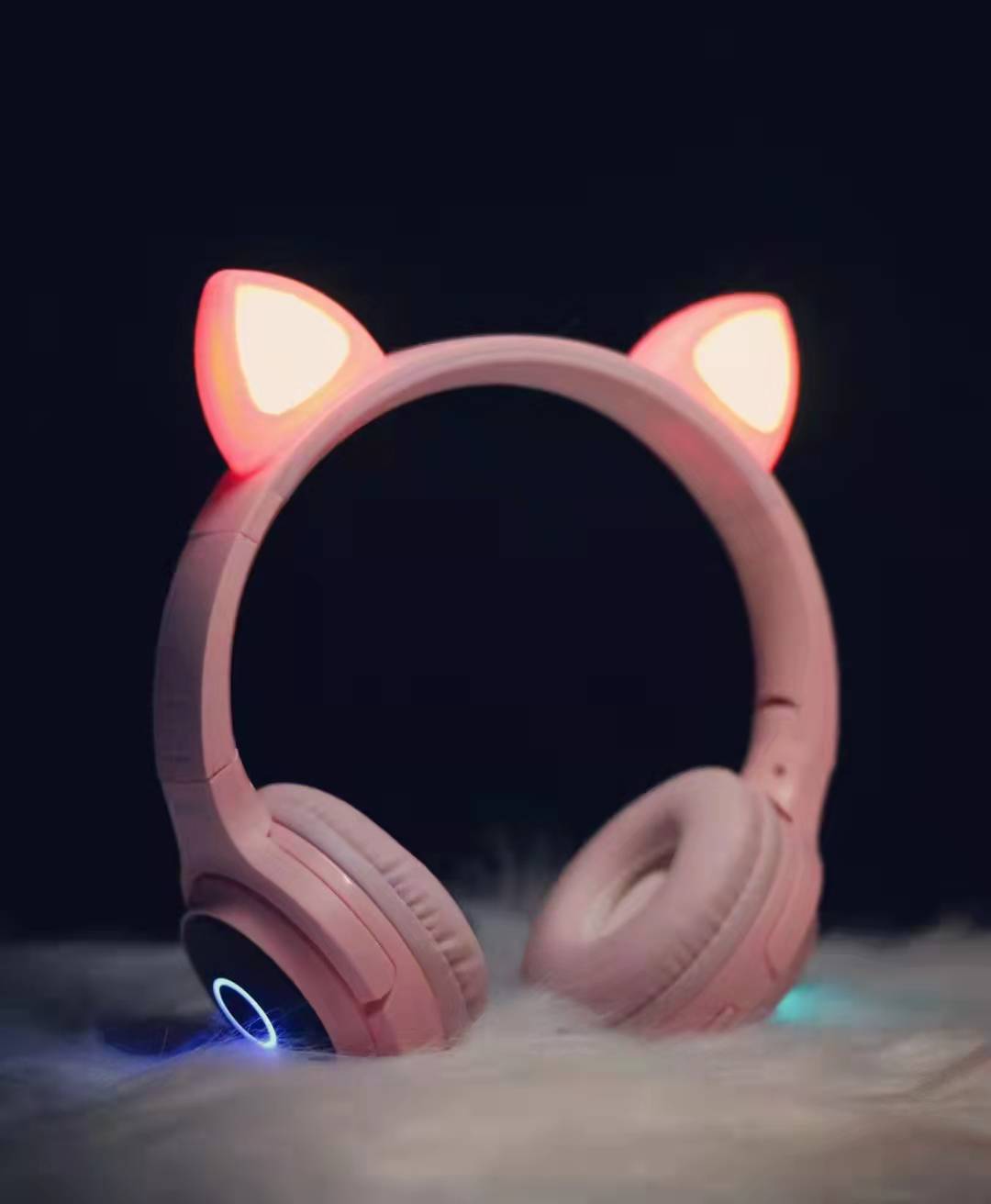 Fone de ouvido para computador com orelha de gato